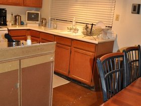 reduced-Kitchen-Before02.jpg
