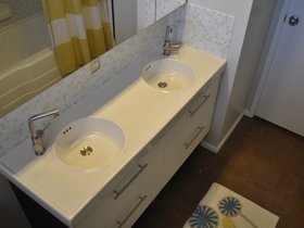 GuestBath_2896.jpg